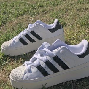 White woman’s Adidas shoes😁🤍